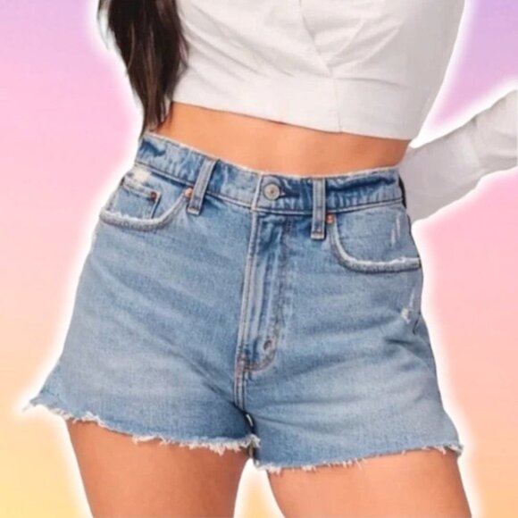NWT ABERCROMBIE & FITCH High Rise Mom Cut Off Denim Short Sz 22 - Picture 1 of 8